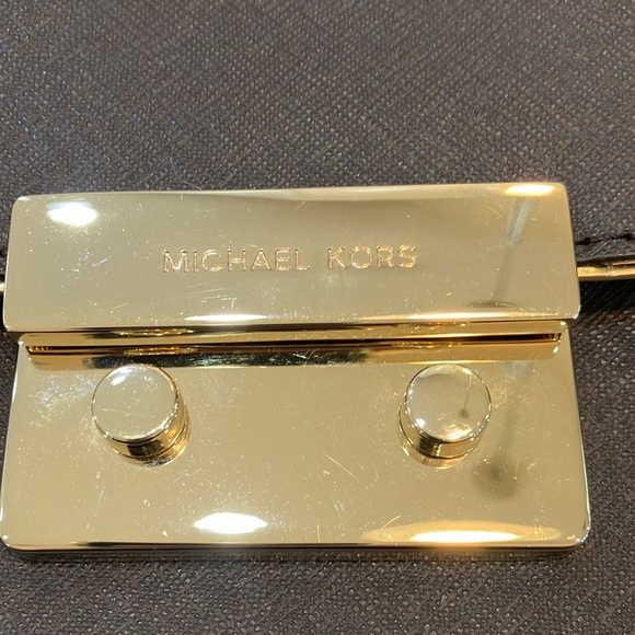 Rare Michael Kors Brown Saffiano Leather/ Gold, Adjustable Gold Chain Strap- New - Picture 7 of 13